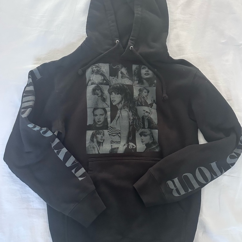Taylor Swift Eras Tour Black Hoodie Sweatshirt XS